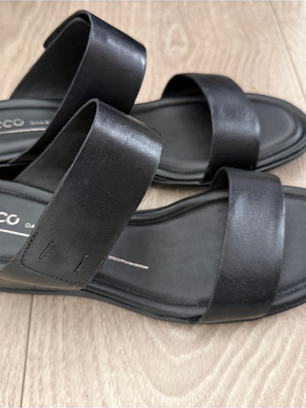 NWOT Ecco 37 Black Two-Strap Wedge Slide Sandals - Picture 3 of 4